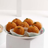 Goodness Hamper - Kaju Barfi, Besan Ladoo and Dry Fruits